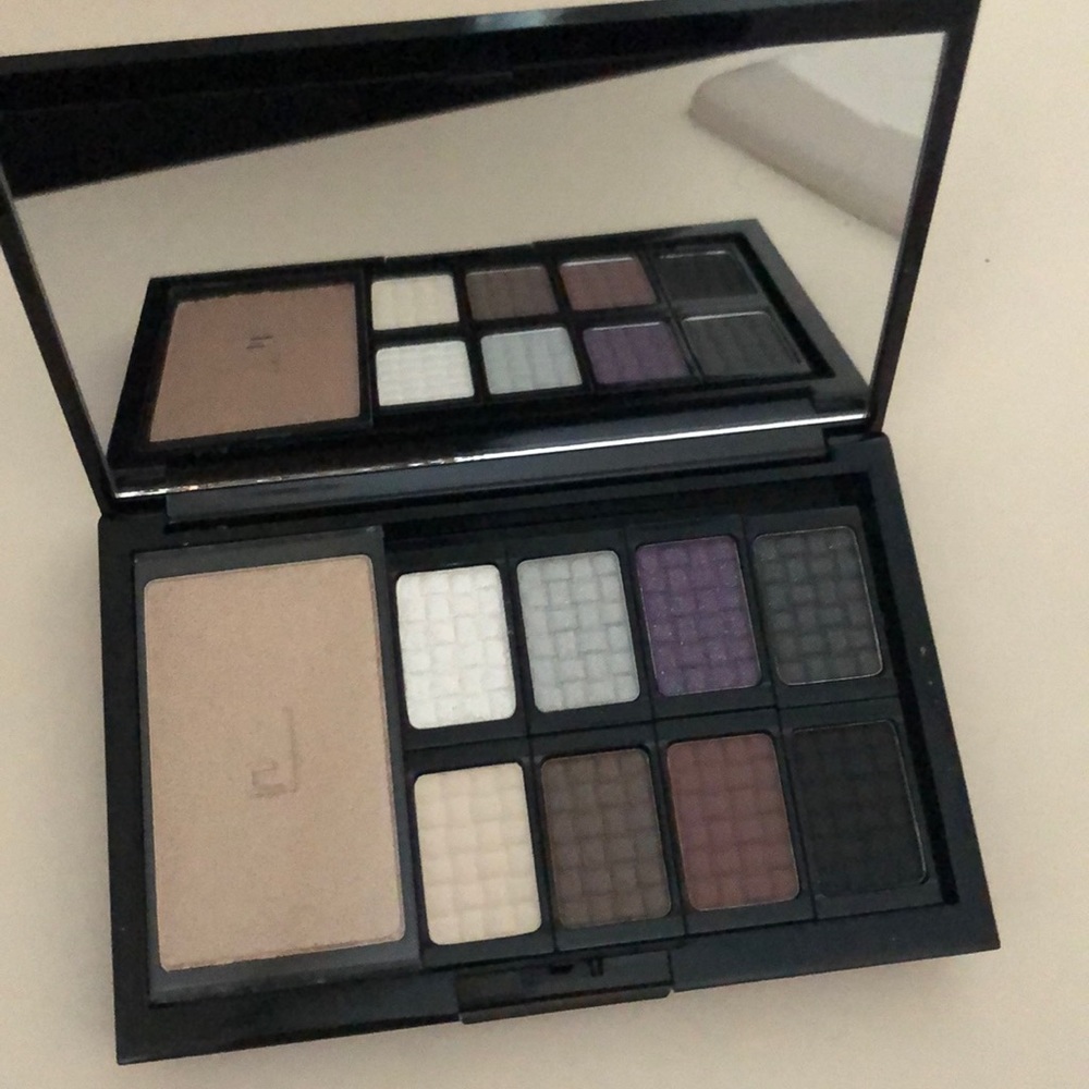 Doucce Eyeshadow Palette